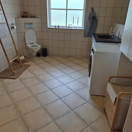 Fredfyldt Skovbolig Med Udespa 别墅 *